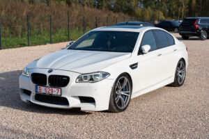 BMW M5 F10 4.4 V8 Twinpower Turbo 560 ZS, 680 NM